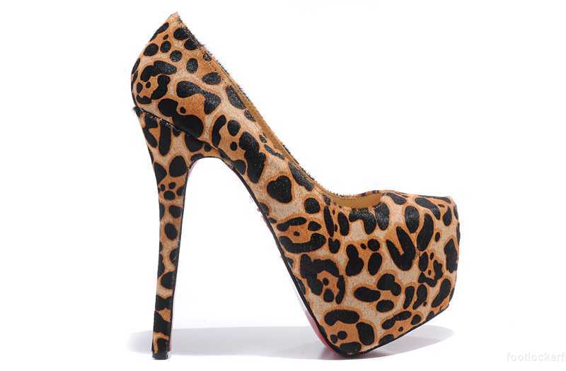 christian louboutin spiked platform pumps pascher mode christian louboutin chaussures pas cher acheter